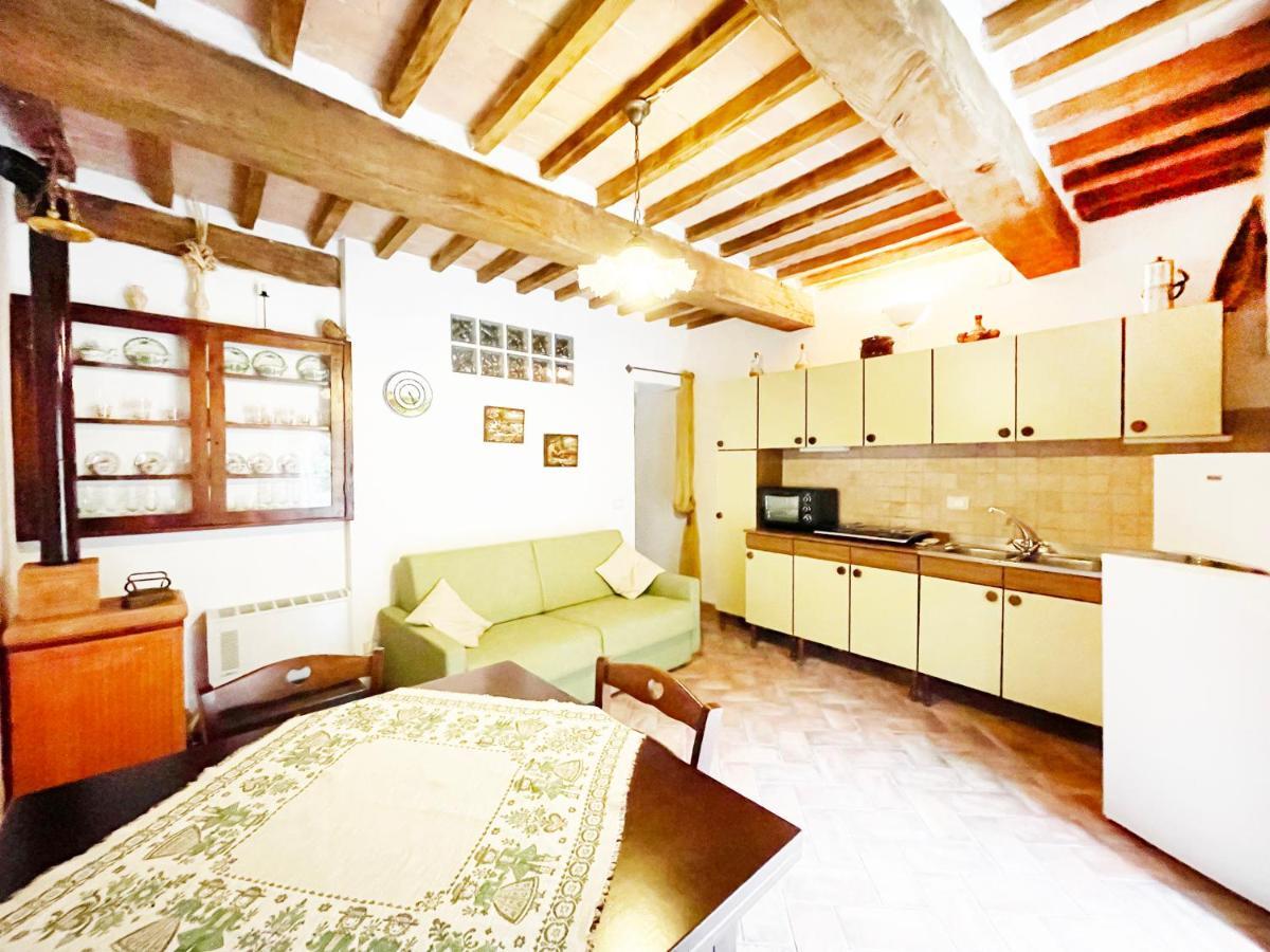 Angolino Appartamento In Centro E Terme A 10 Min San Quirico dʼOrcia Buitenkant foto